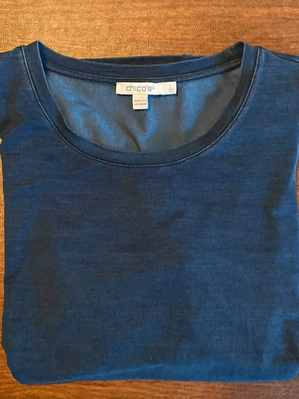 Chicos Short Sleeve Super Soft Denim Color Shirt Size 1 (US 10) - Picture 6 of 6